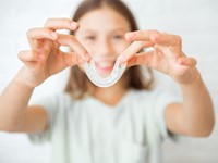 ¿A qué edad se puede poner un niño brackets?