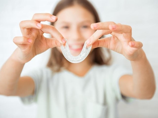 ¿A qué edad se puede poner un niño brackets?