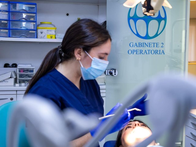 ¿Cómo saber si tengo una infección dental y qué hacer al respecto?