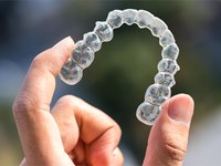 Consejos para limpiar el aparato de ortodoncia invisible