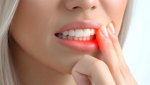 ¿Por qué me sangran las encías y cómo puedo prevenirlo?