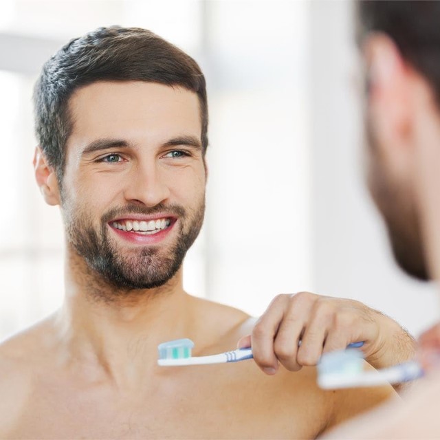 Razones por las que sangran los dientes al cepillarse
